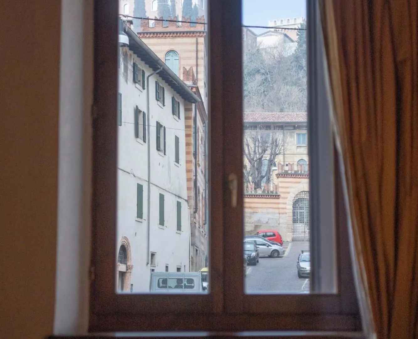 Ai Piedi Del Castello / 4Pl / Apt. Full Verona Lägenhet